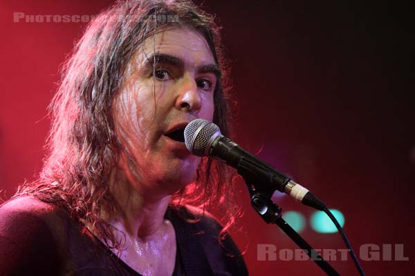 NEW MODEL ARMY - 2009-12-18 - PARIS - La Maroquinerie - 